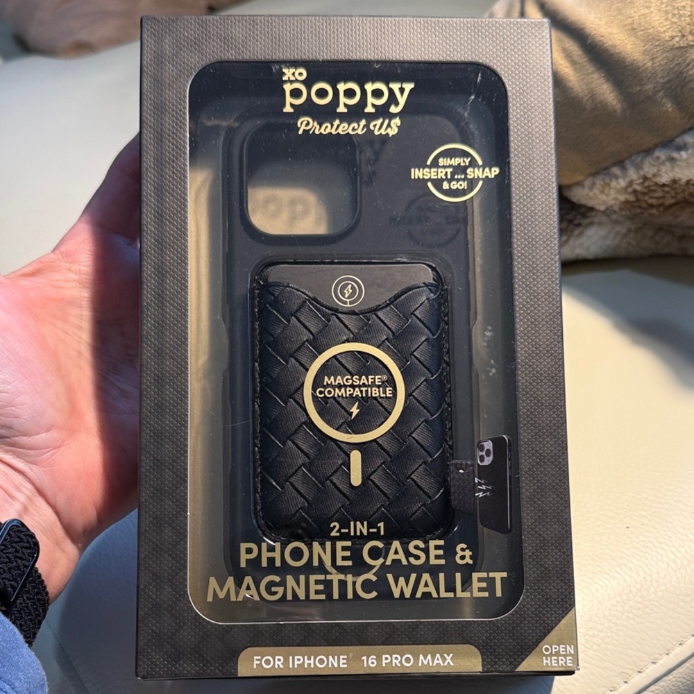 Poppy Black 2-in-1 Phone Case & Magnetic Wallet for iPhone 16 Pro Max